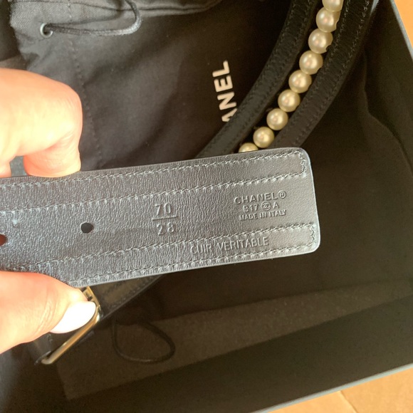 Authentic Chanel pearl belt size 70 - Picture 4 of 5